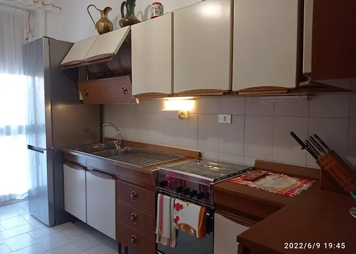 Down Town Emily Daire *