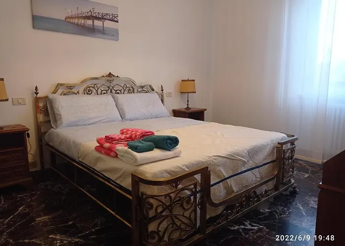 Down Town Emily Daire